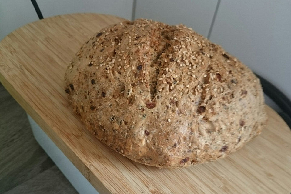 Herzhaftes Dinkelvollkorn-Kräutermischbrot