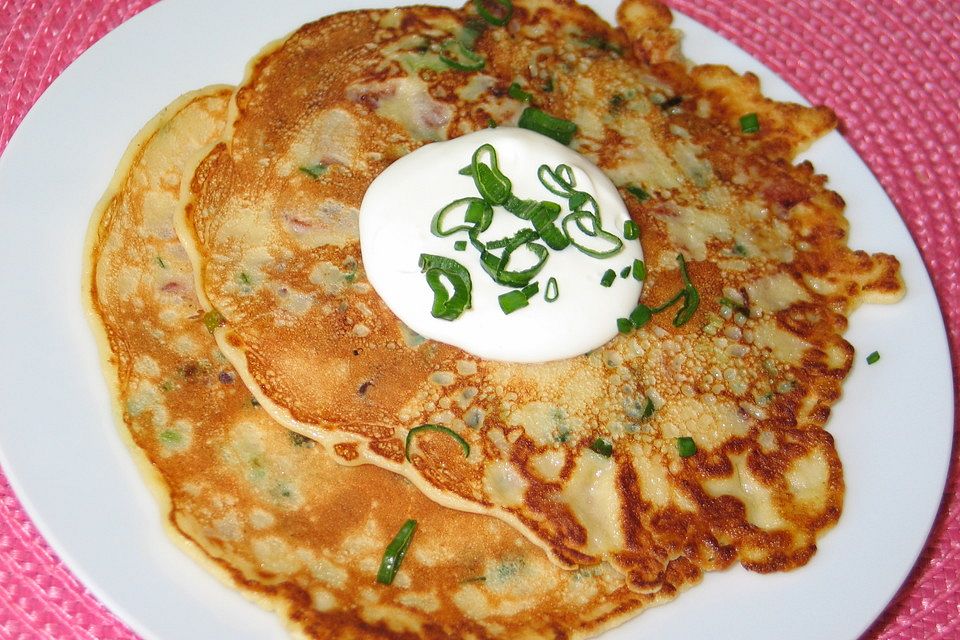 Pfannkuchen mit Speck und Frühlingszwiebeln à la Gabi