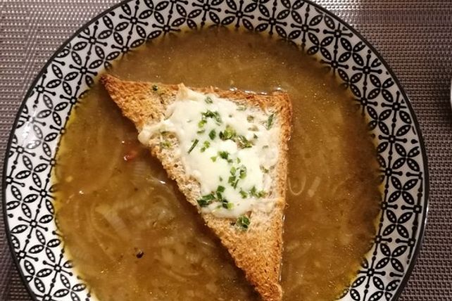 Alt - Badische Zwiebelsuppe von kunzweiler| Chefkoch