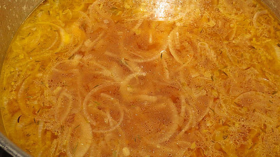 Alt - Badische Zwiebelsuppe von kunzweiler