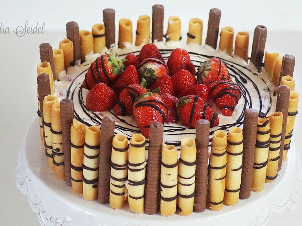 Erdbeer-Vanillejoghurt-Torte mit Amicelli von Sorayanova| Chefkoch