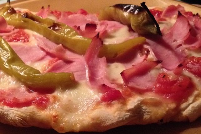 Pizzateig für den Pizzastein im Grill von Poos| Chefkoch