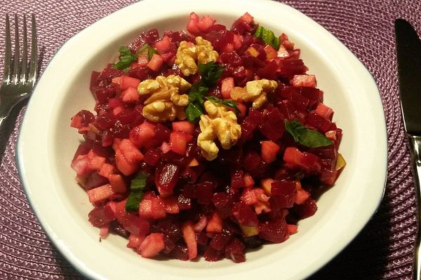 Rote-Bete-Apfel-Salat mit Walnüssen von Dreamteam53 | Chefkoch