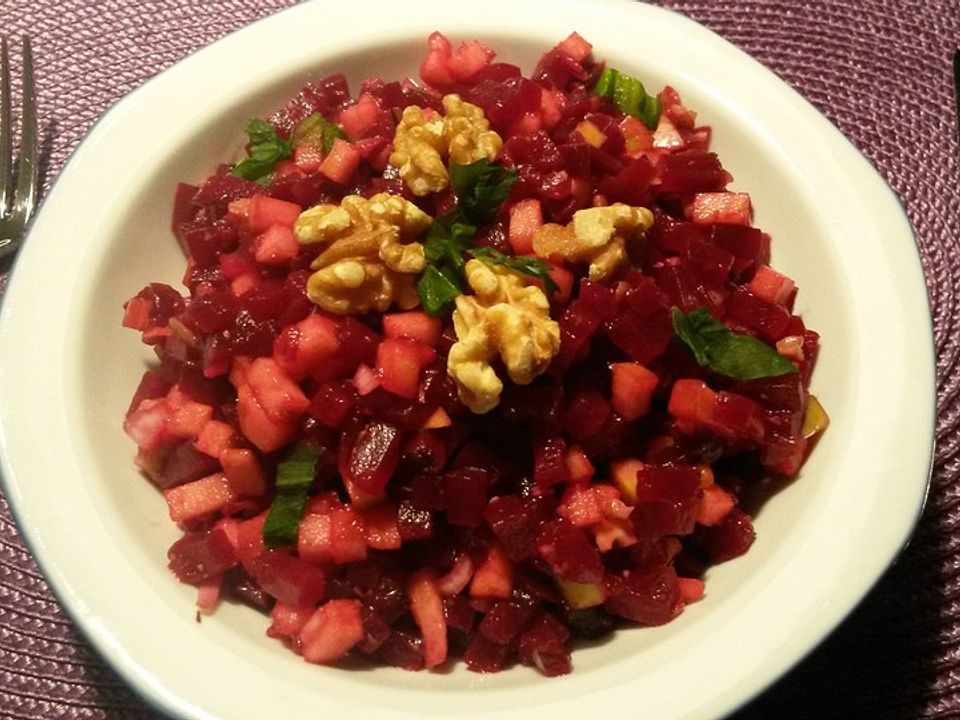 Rote-Bete-Apfel-Salat mit Walnüssen von Dreamteam53| Chefkoch