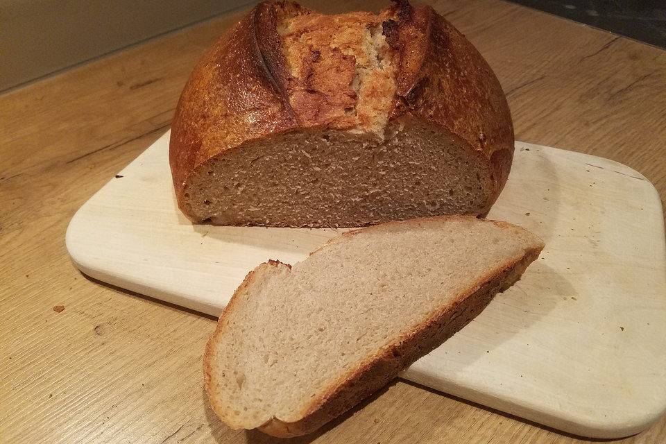 Roggen-Weizen-Vollkorn-Sauerteigbrot 70/30