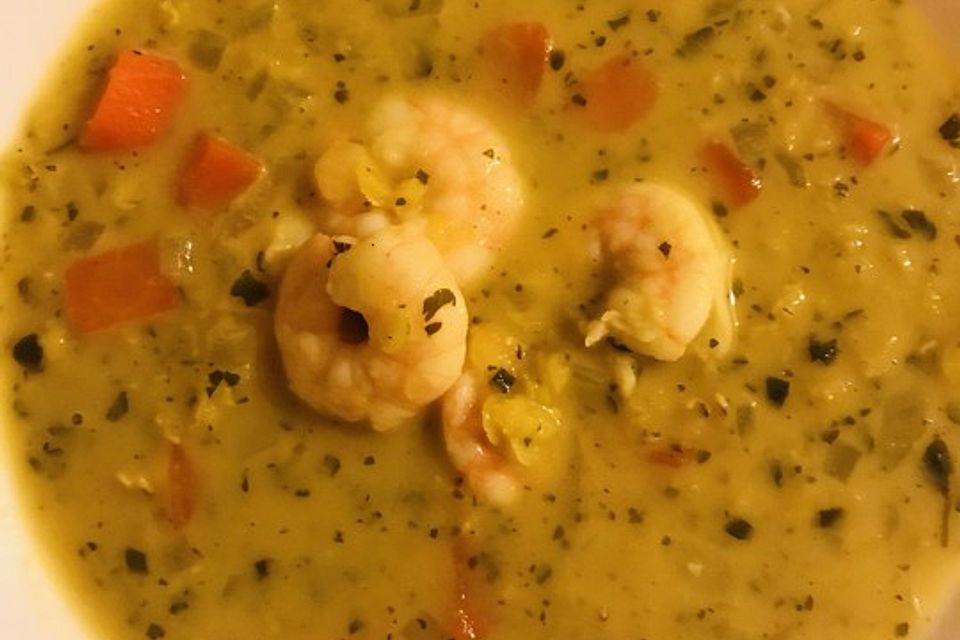 Indische Linsensuppe mit Garnelen