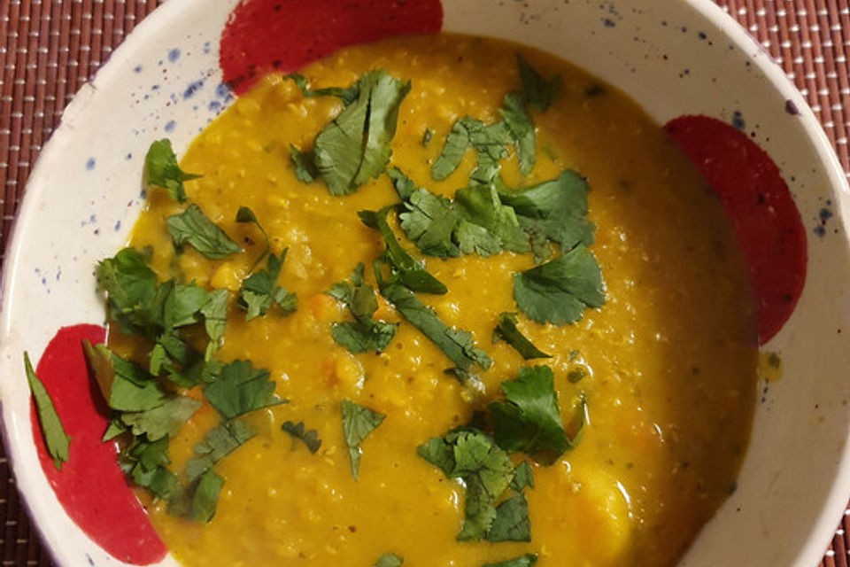 Indische Linsensuppe mit Garnelen