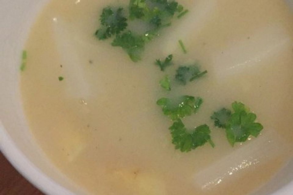 Kays Spargelcremesuppe aus Spargelschalen