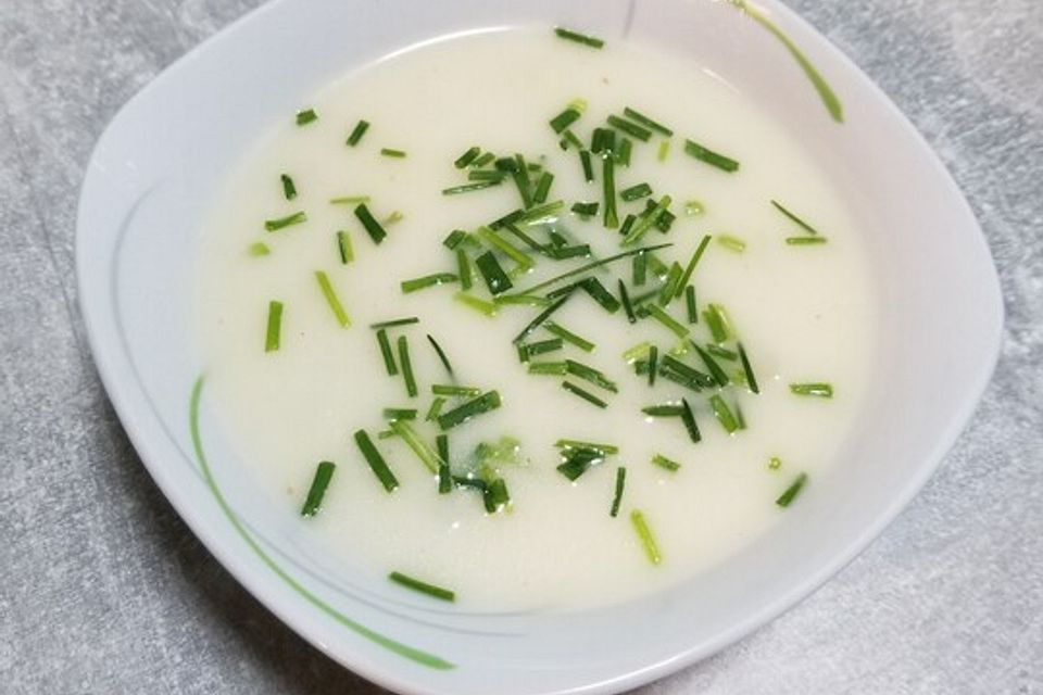 Kays Spargelcremesuppe aus Spargelschalen