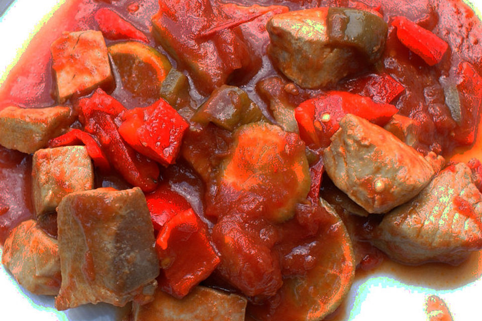 Thunfischsteaks in scharfer Limetten-Tomatensauce