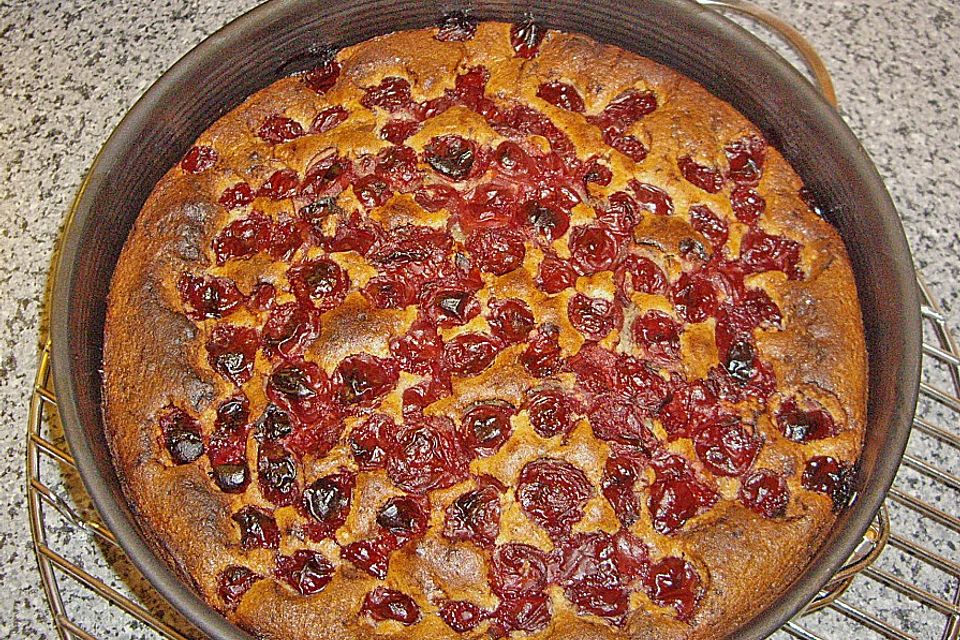 Kirsch - Schokokuchen mit Nüssen