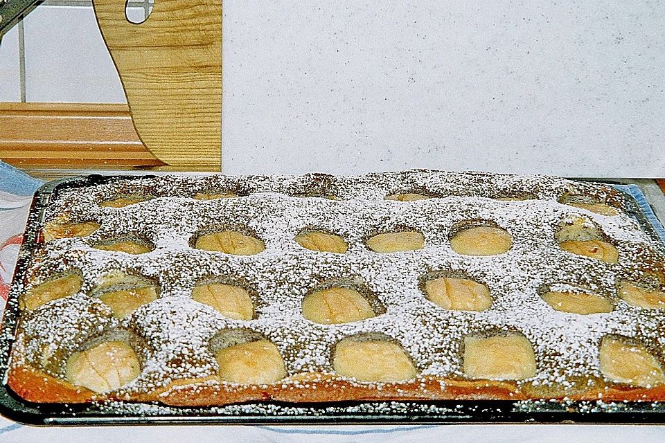 Apfel - Mohn - Marzipan Blechkuchen