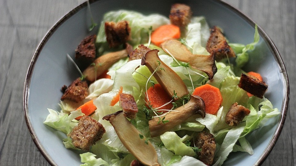 Bunter Salat Mit Croutons Und Barlauch Seitlingen Von Kati2707 Chefkoch