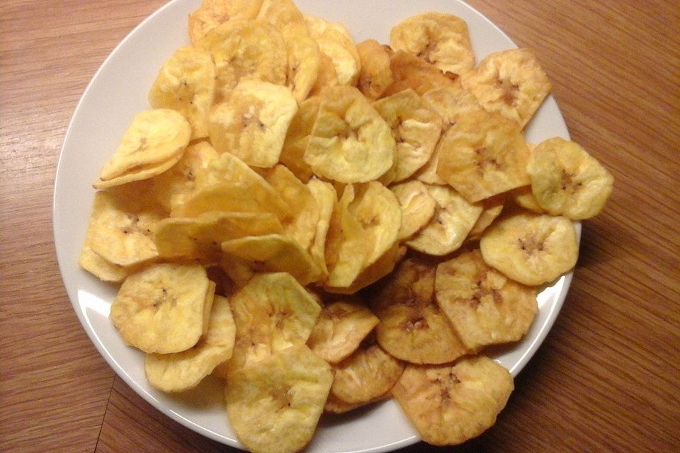 Kochbananenchips aus der Pfanne!