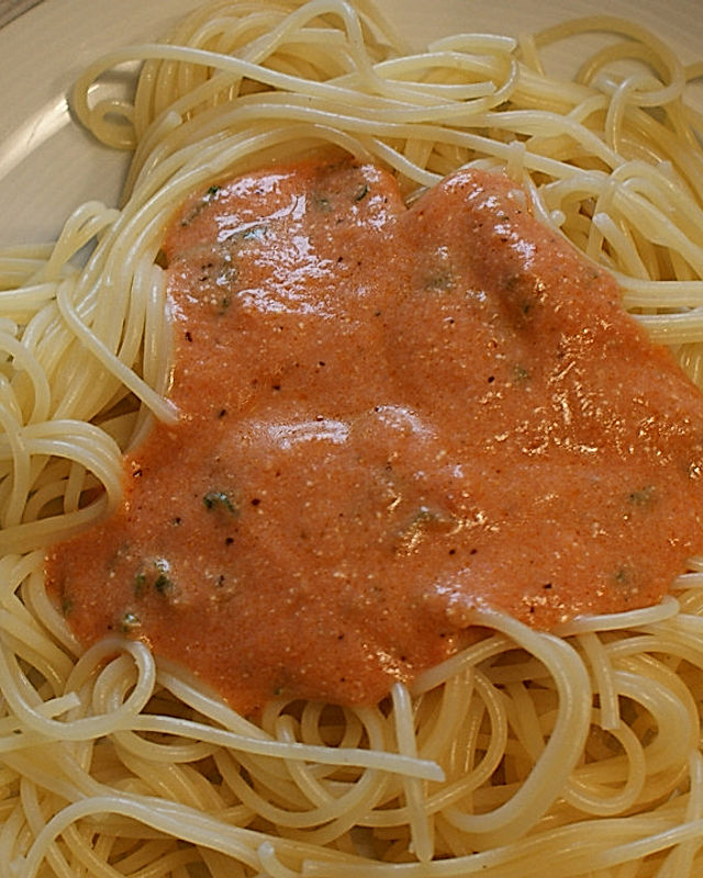 Spaghetti col Pesto alla Trapanese