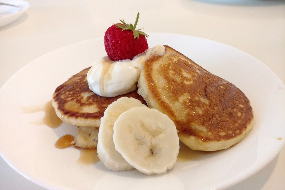 Pancakes mit Apfeldicksaft gesüßt