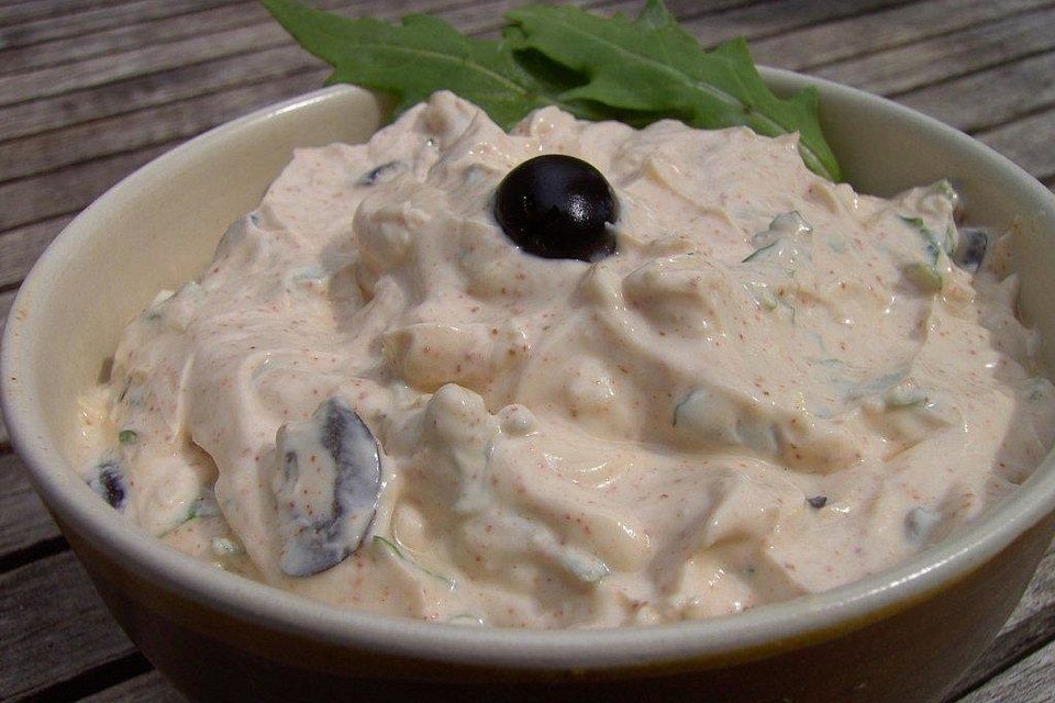 Mediterraner Oliven-Rucola-Quark