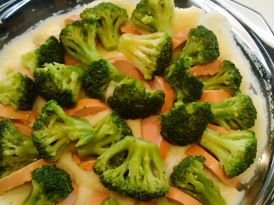 Kartoffelauflauf mit Brokkoli und Fleischwurst von anneforever| Chefkoch