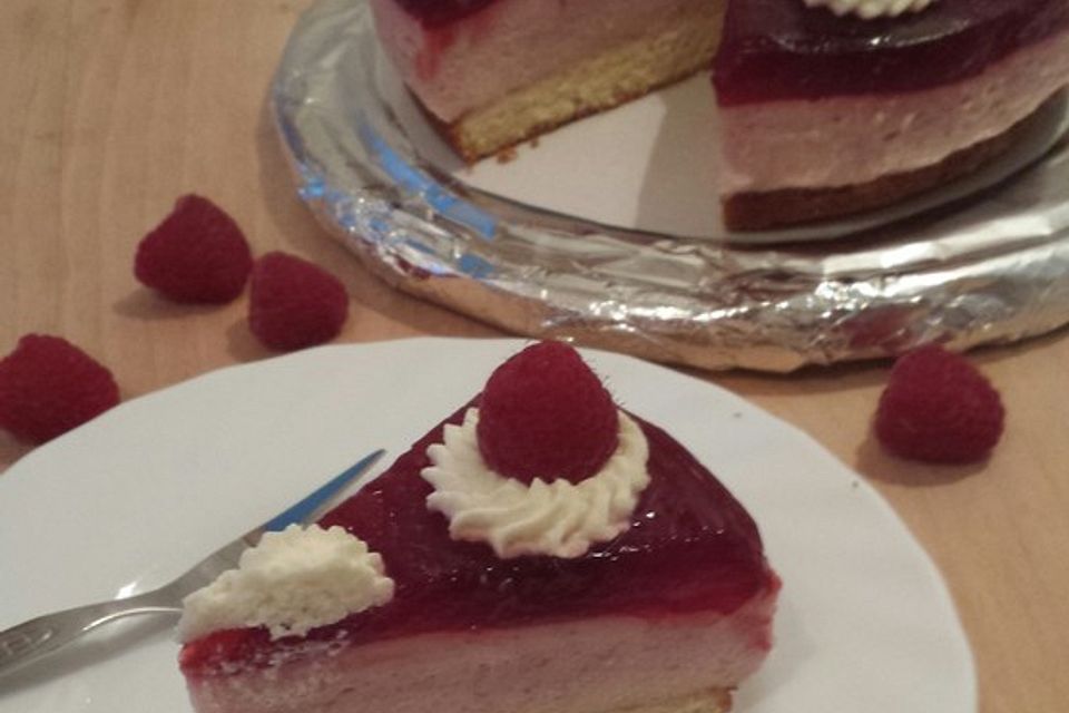 Himbeer-Joghurt-Torte