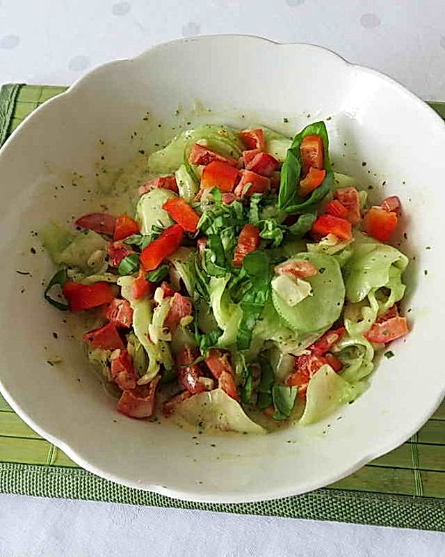 Gurken-Paprika-Salat