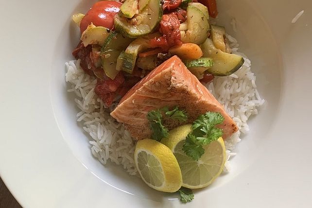 Lachs mit Ratatouille von moldova81| Chefkoch