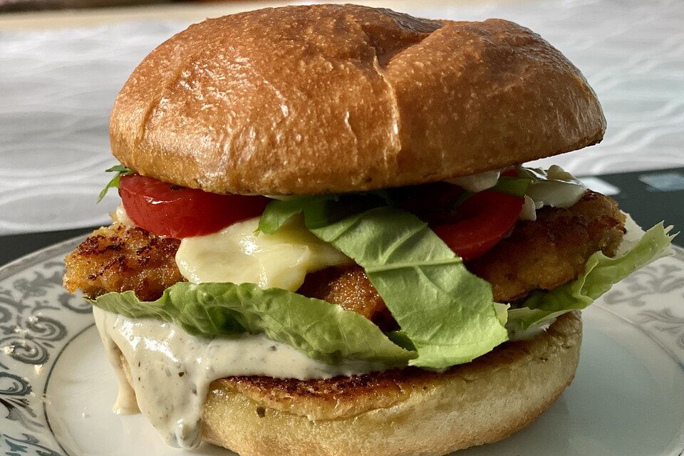 Schnitzelbrötchen "Caprese" mit Honig-Senf-Frischkäse