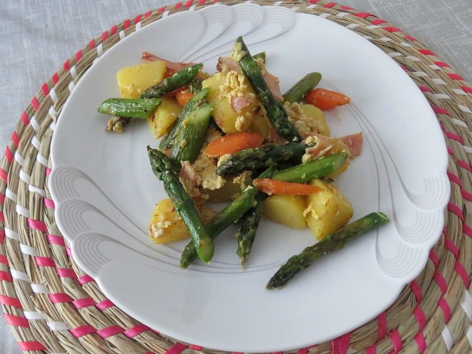 Kartoffelpfanne mit grünem Spargel von bellucha| Chefkoch