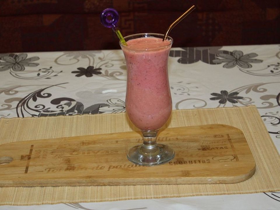 Rot-grüner Smoothie von LoriousRevolution| Chefkoch