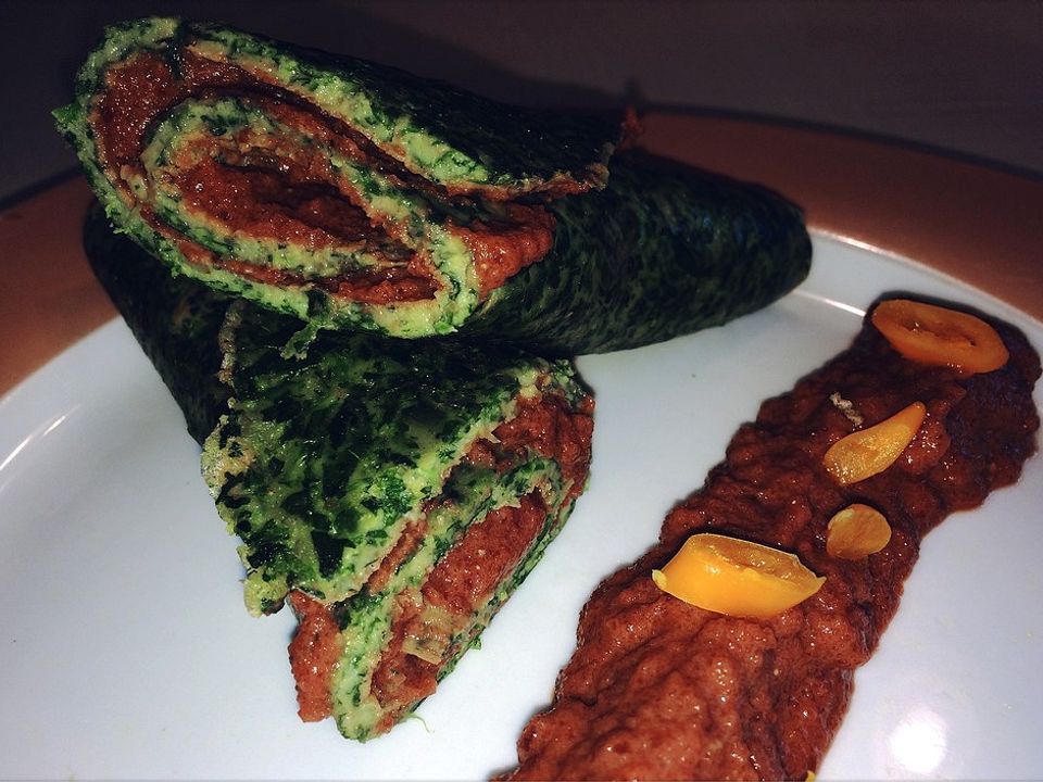 Spinatpfannkuchen mit Rote Bete-Chili-Creme von Roecki0815| Chefkoch
