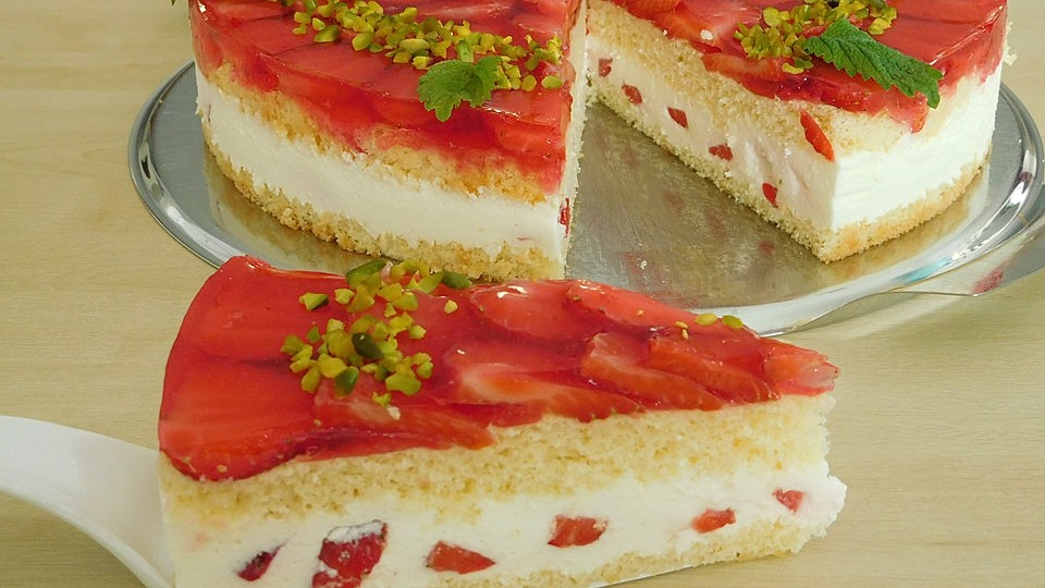 Erdbeertorte mit Joghurtsahne von ellik