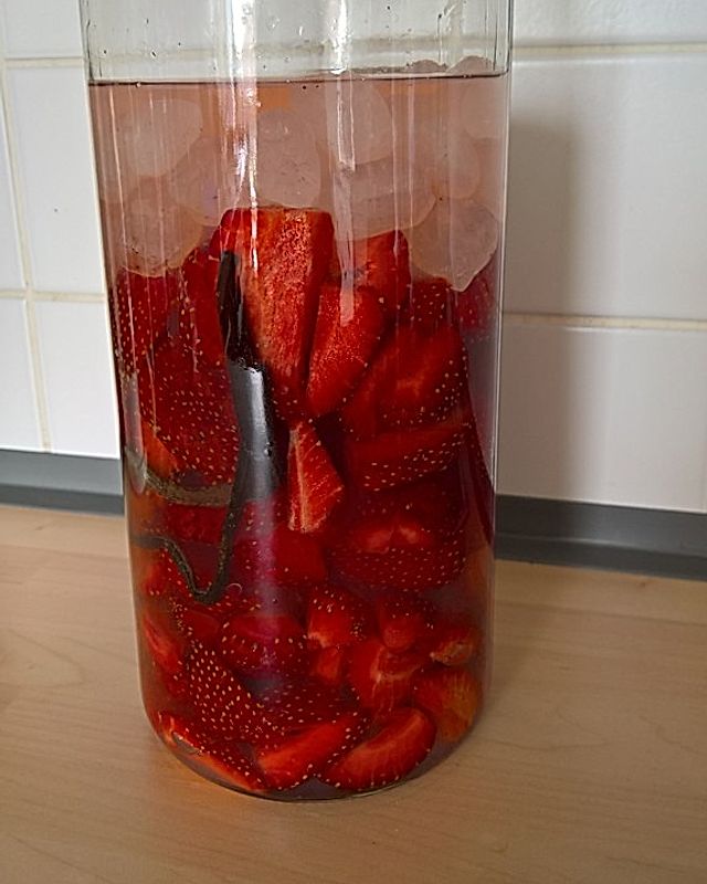 Tanjas vanilliger Erdbeer-Minz-Likör