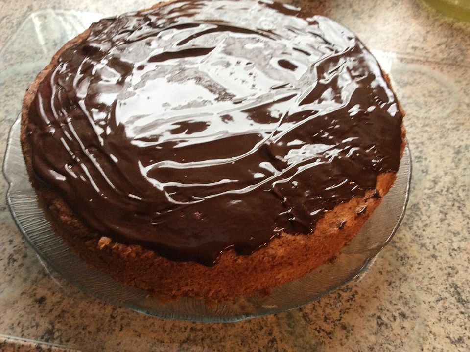 Nuss-Apfel-Kuchen mit Amaretto von uteland| Chefkoch