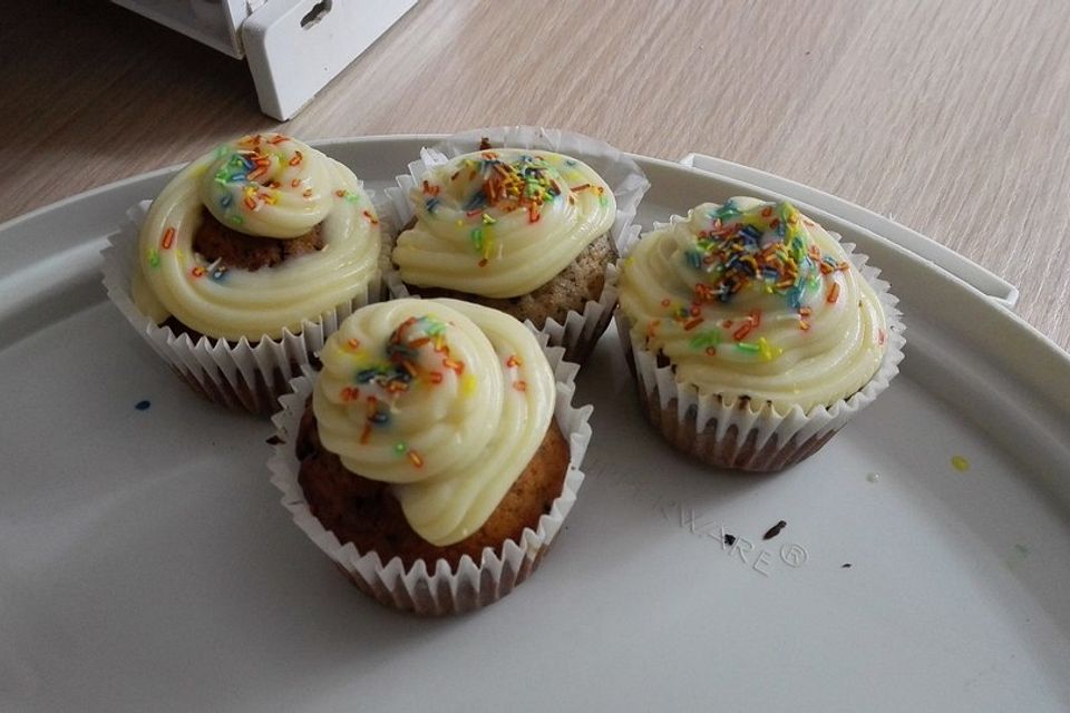 Oreo Cupcakes mit Creamcheese-Truffle-Frosting