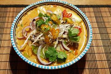Vegane Thai-Curry Glasnudelsuppe