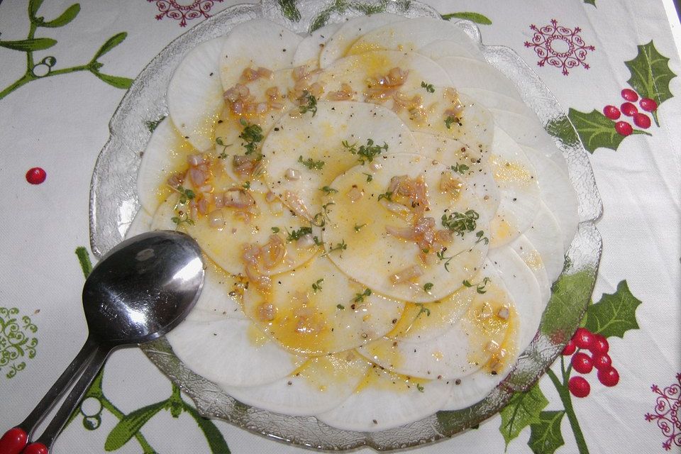 Mairüben-Carpaccio mit Honig-Senf-Dressing