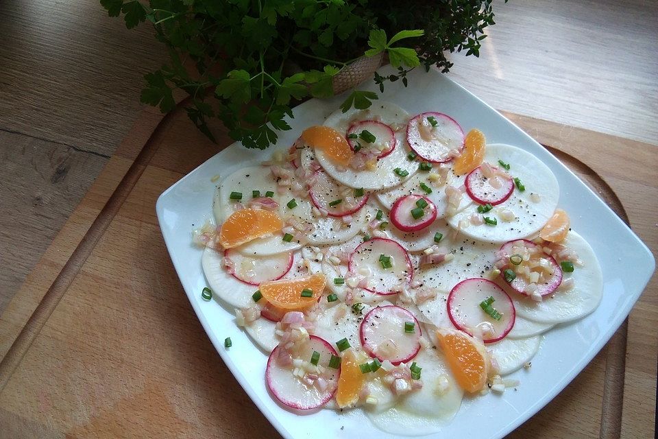 Mairüben-Carpaccio mit Honig-Senf-Dressing