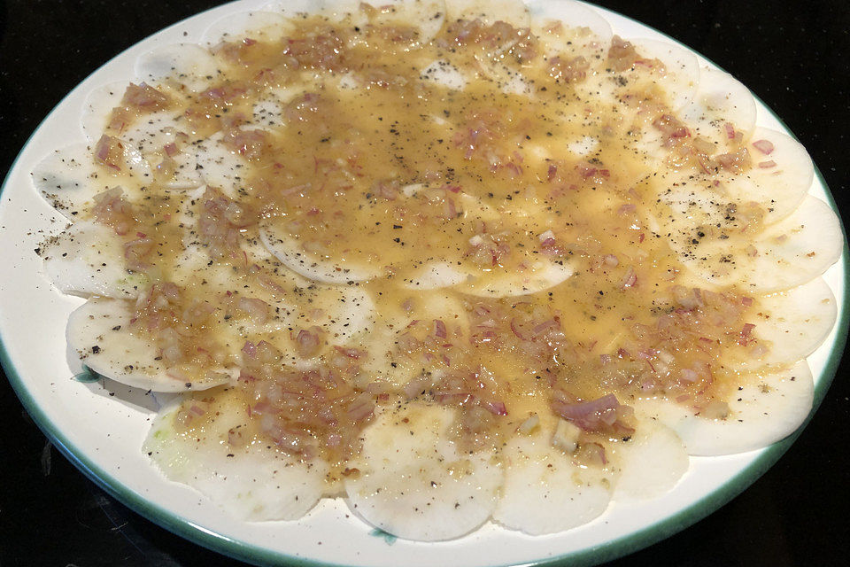 Mairüben-Carpaccio mit Honig-Senf-Dressing