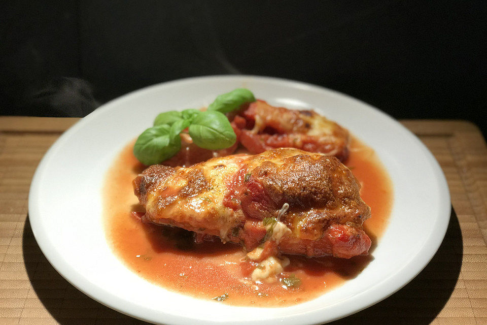 Tomate-Mozzarella-Hähnchen mit Tomatensoße