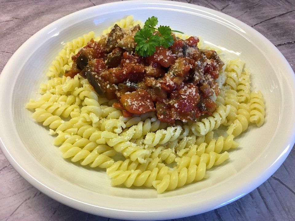 Pasta mit Auberginen-Tomaten-Sauce von UlrikeTS| Chefkoch