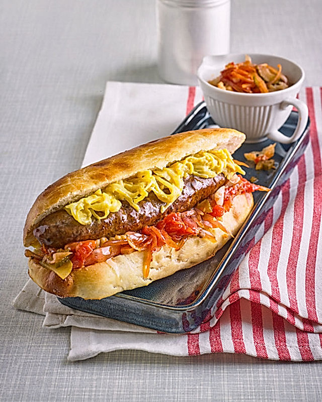 French Hotdog mit Merguez und Brioche-Brötchen