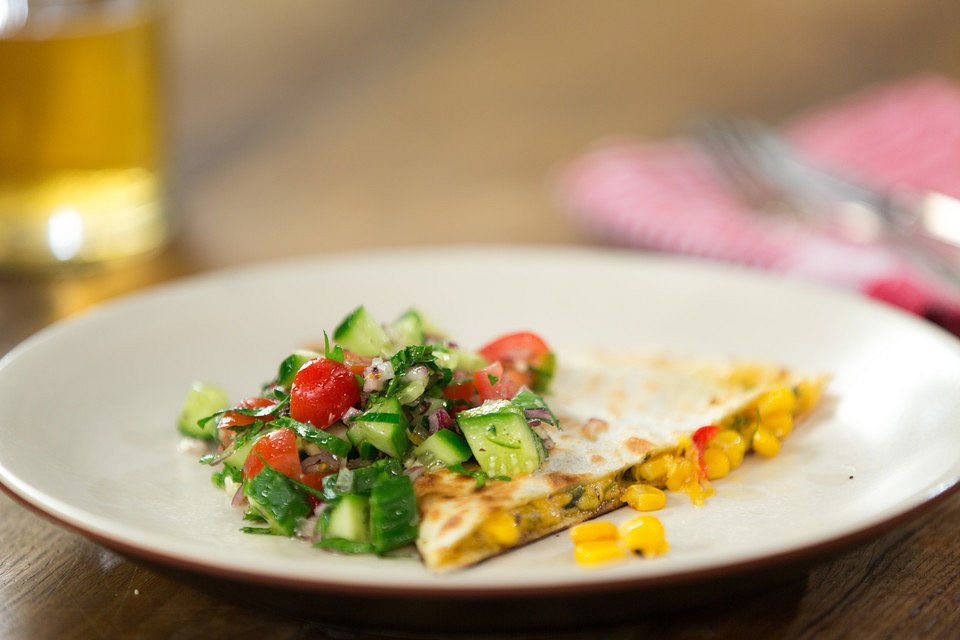 Quesadilla mit Pico de Gallo-Dip