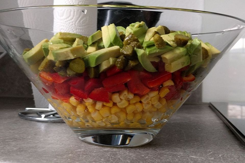 Paprika-Mais-Avocado-Salat