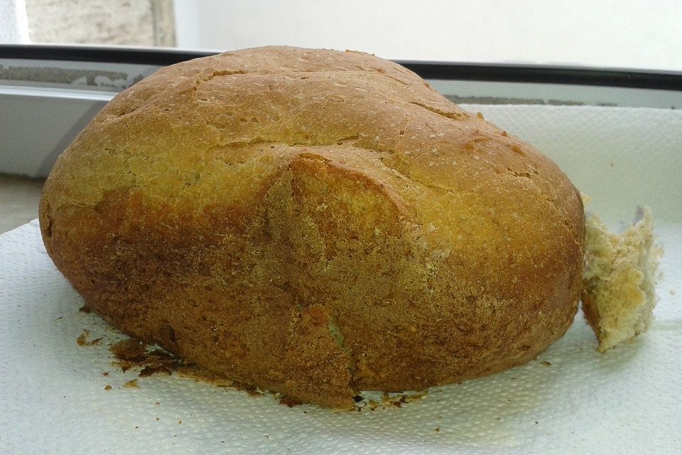 Grießbrot mit Hefe und Molke