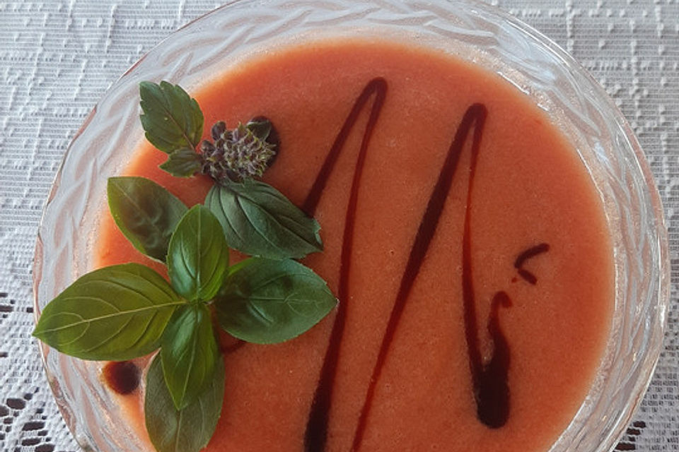 Kalte Tomaten-Melonen-Suppe