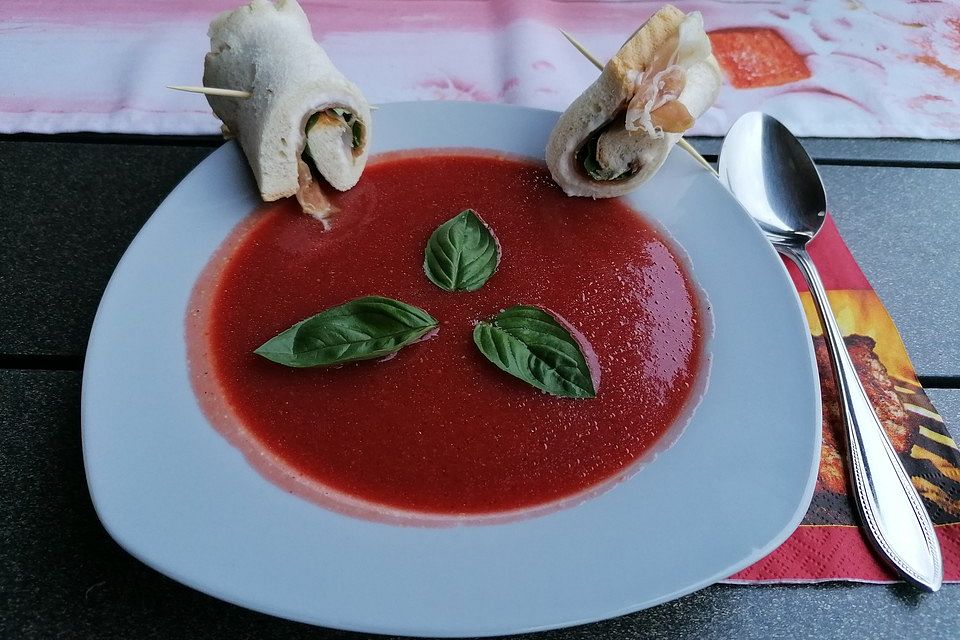 Kalte Tomaten-Melonen-Suppe