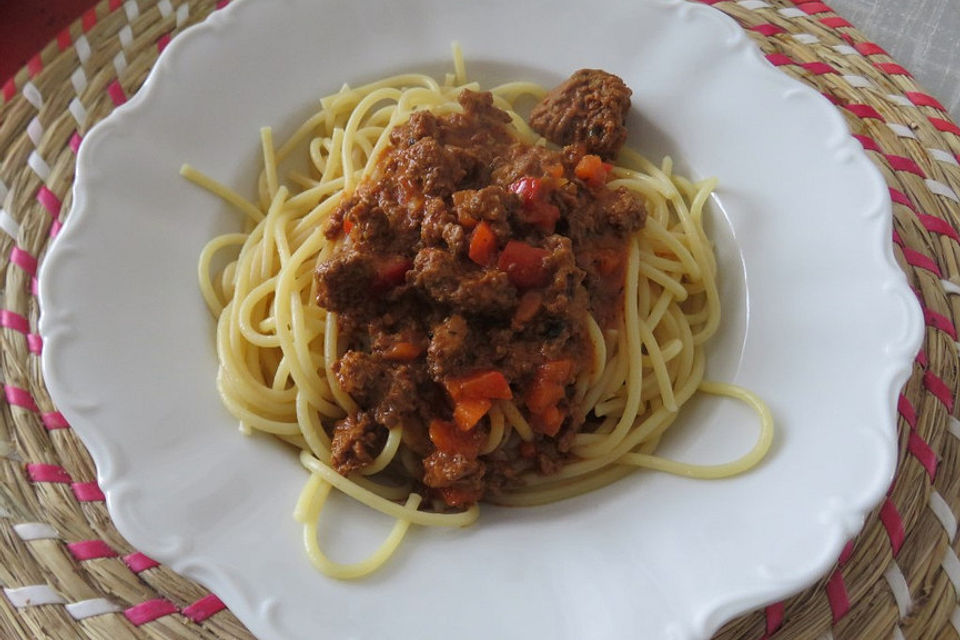 Paprika Bolognese oder auch "Paprinese" Paprika Bolognese oder auch "Paprinese"