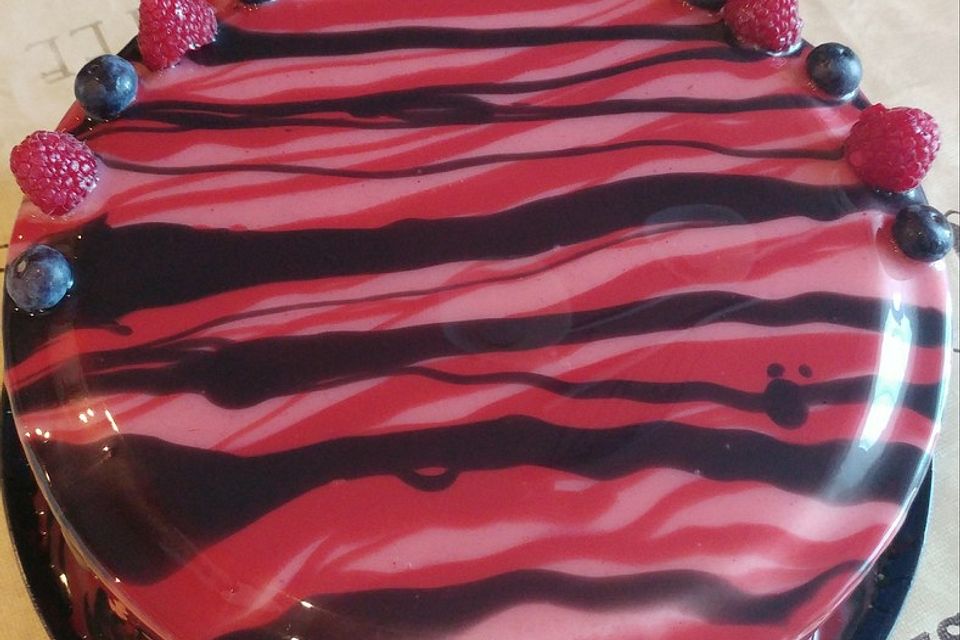 Mirror Glaze Eistorte - Beeren-Cheesecake