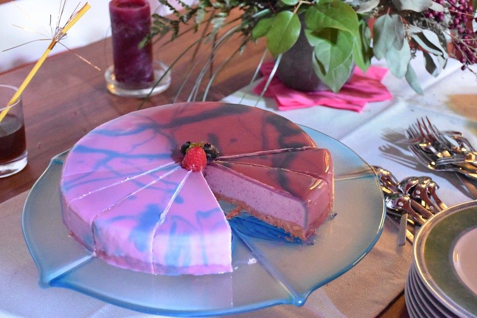 Mirror Glaze Eistorte - Beeren-Cheesecake