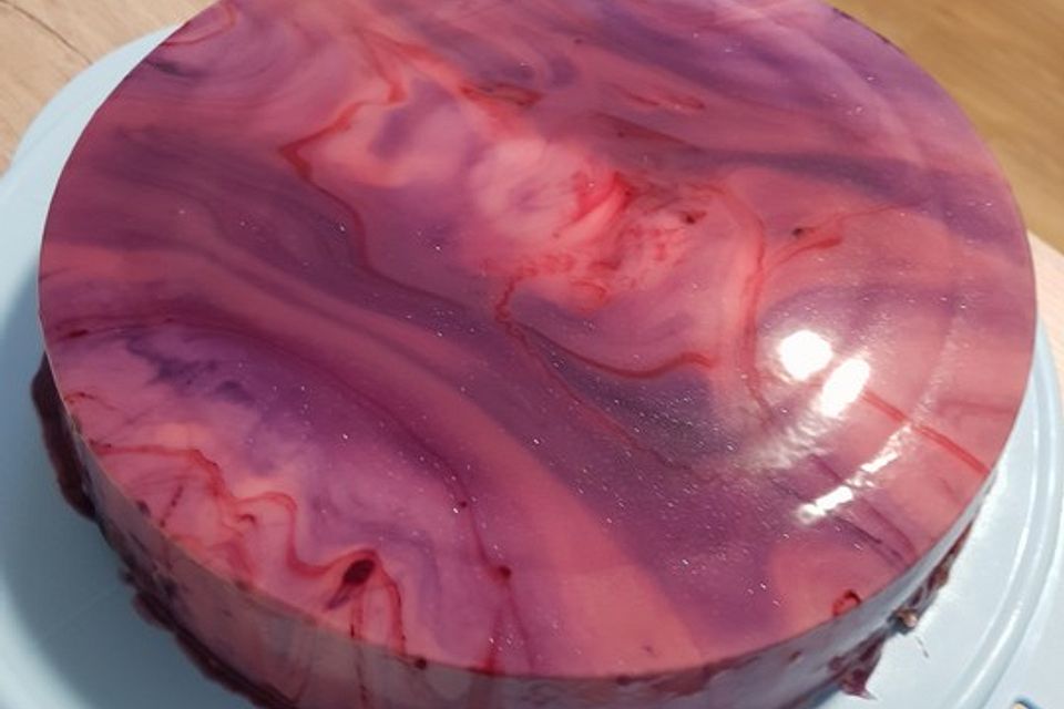 Mirror Glaze Eistorte - Beeren-Cheesecake