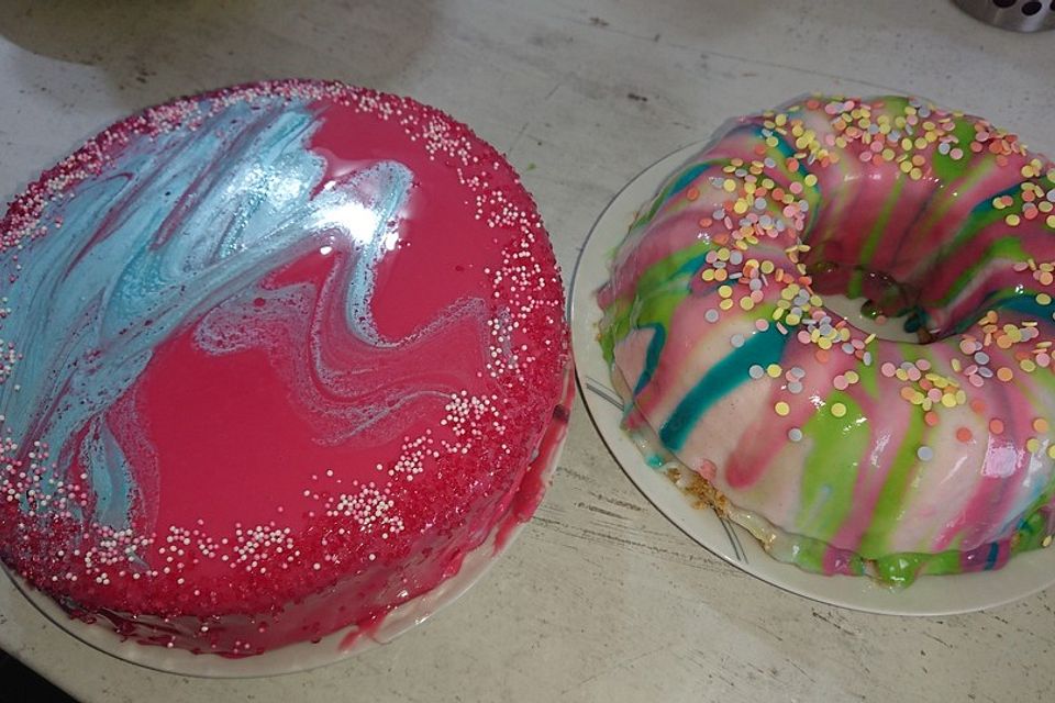 Mirror Glaze Eistorte - Beeren-Cheesecake